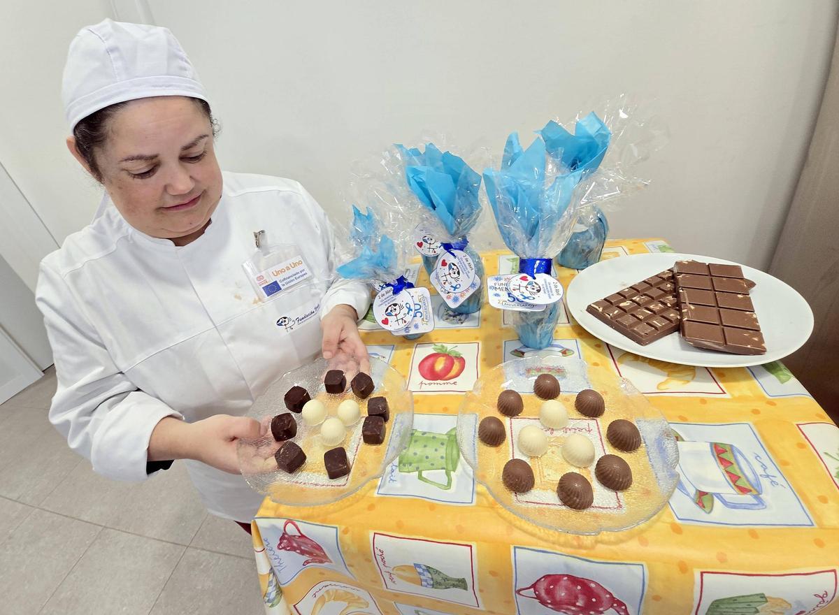 Menela regala huevos de pascua a Aldeas Infantiles Menela regala huevos de pascua a Aldeas Infantiles