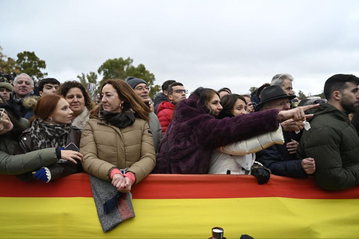 Fotogalería | Así ha sido la jura de bandera en el Cefot de Cáceres presidida por Felipe VI