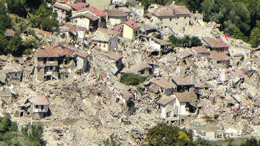 Al menos 159 muertos en un terremoto en Italia