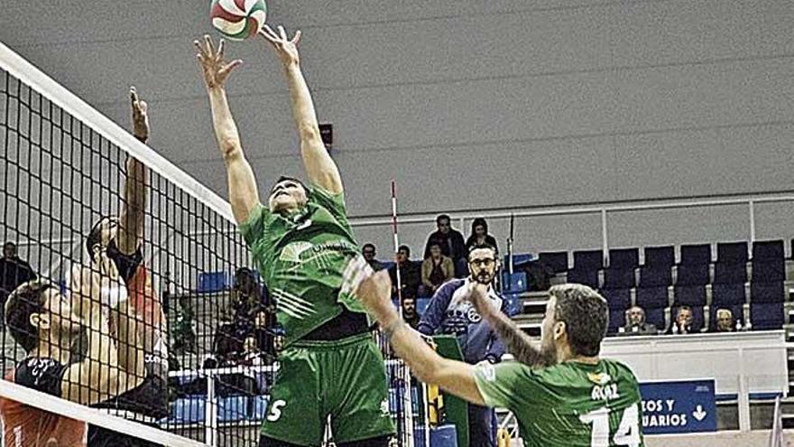 Rubén Lorente en un partido con el Unicaja Almería.