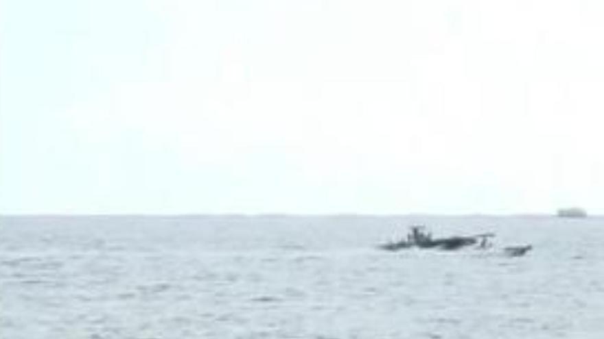 Persecución en alta mar: la Guardia Civil trata de frenar una lancha de petaqueo en Castillo del Romeral