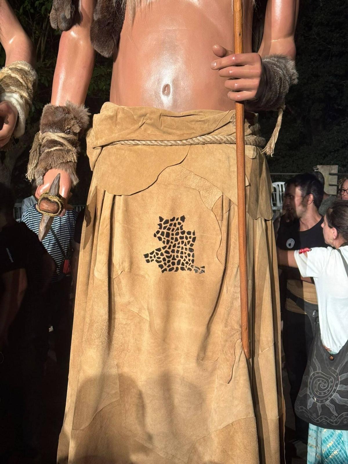 La nova imatge dels Gegants Prehistòrics de Moià, el Toll i la Teixonera