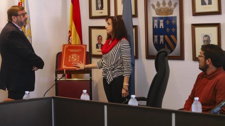 Moción de censura en Torres Torres