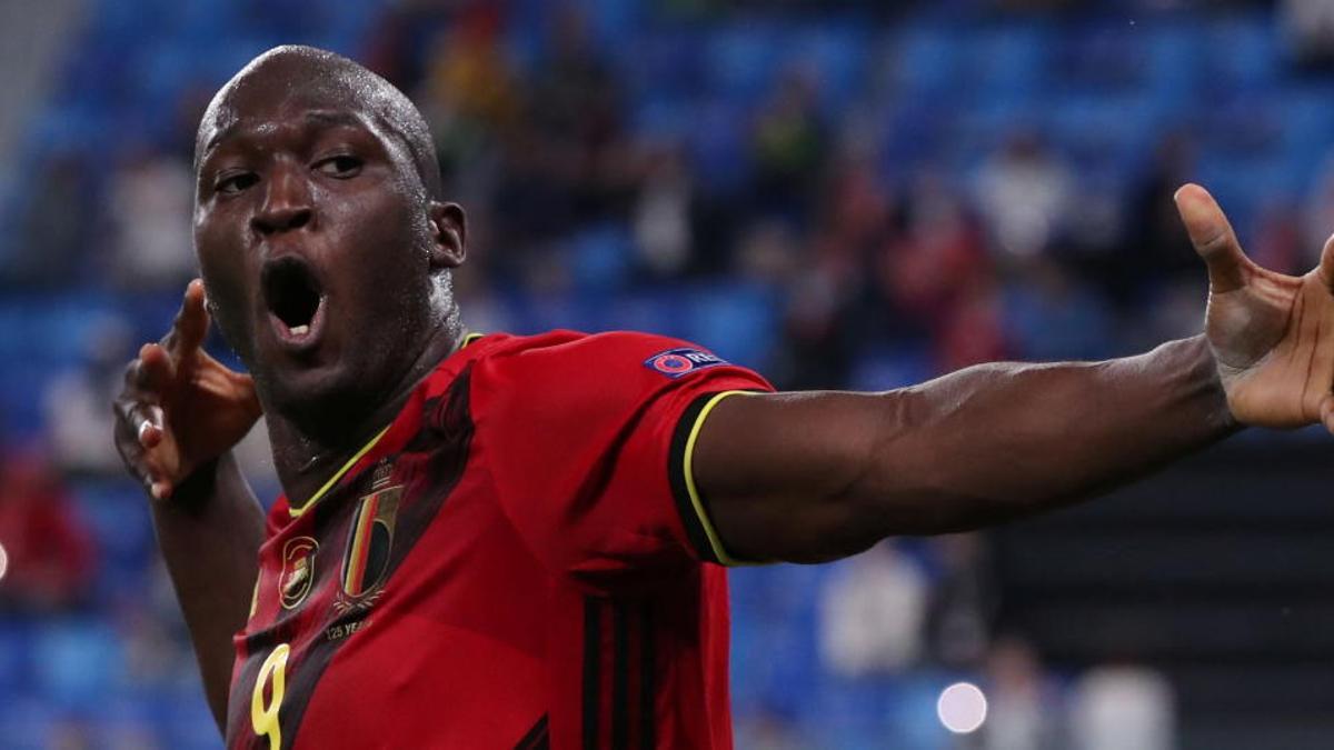 Lukaku celebra uno de sus dos goles ante Rusia