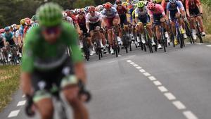 Peter Sagan de Eslovaquia, vestido con el mejor jersey verde de velocista en una escapada durante la duodécima etapa de la 106ª edición de la carrera ciclista Tour de Francia entre Toulouse y Bagneres-de-Bigorre.