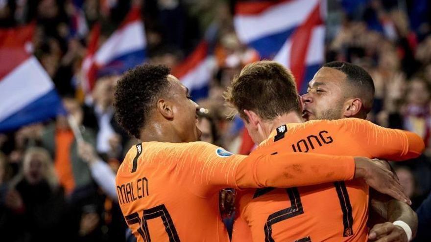 Holanda gana in extremis a Irlanda del Norte