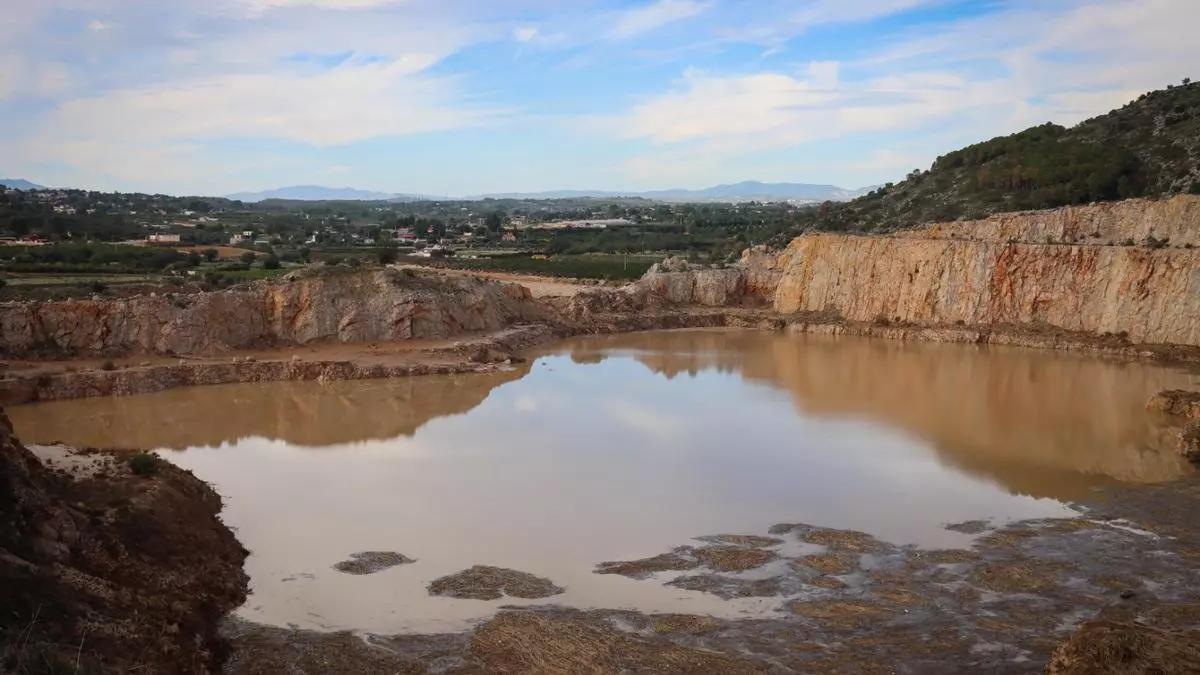 Torrent usará los fondos del Estado para convertir la cantera en embalse