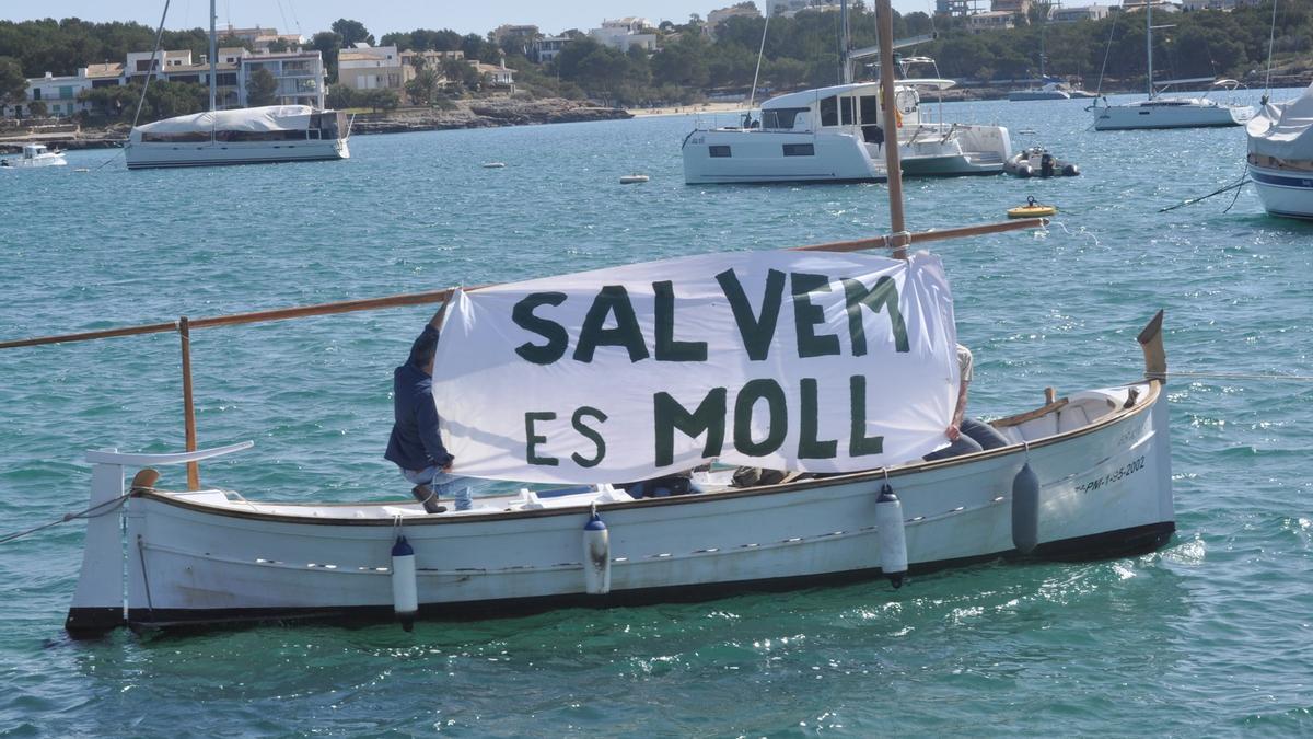 Imagen de la manifestación marina de marzo de 2021 para salvar el Moll de sa Duana.