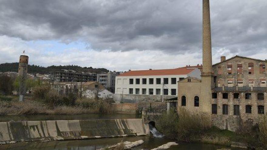 Vistes del solar de la Fàbrica Vella, comprat l&#039;any 2001 per l&#039;Ajuntament per fer-hi la nova residència