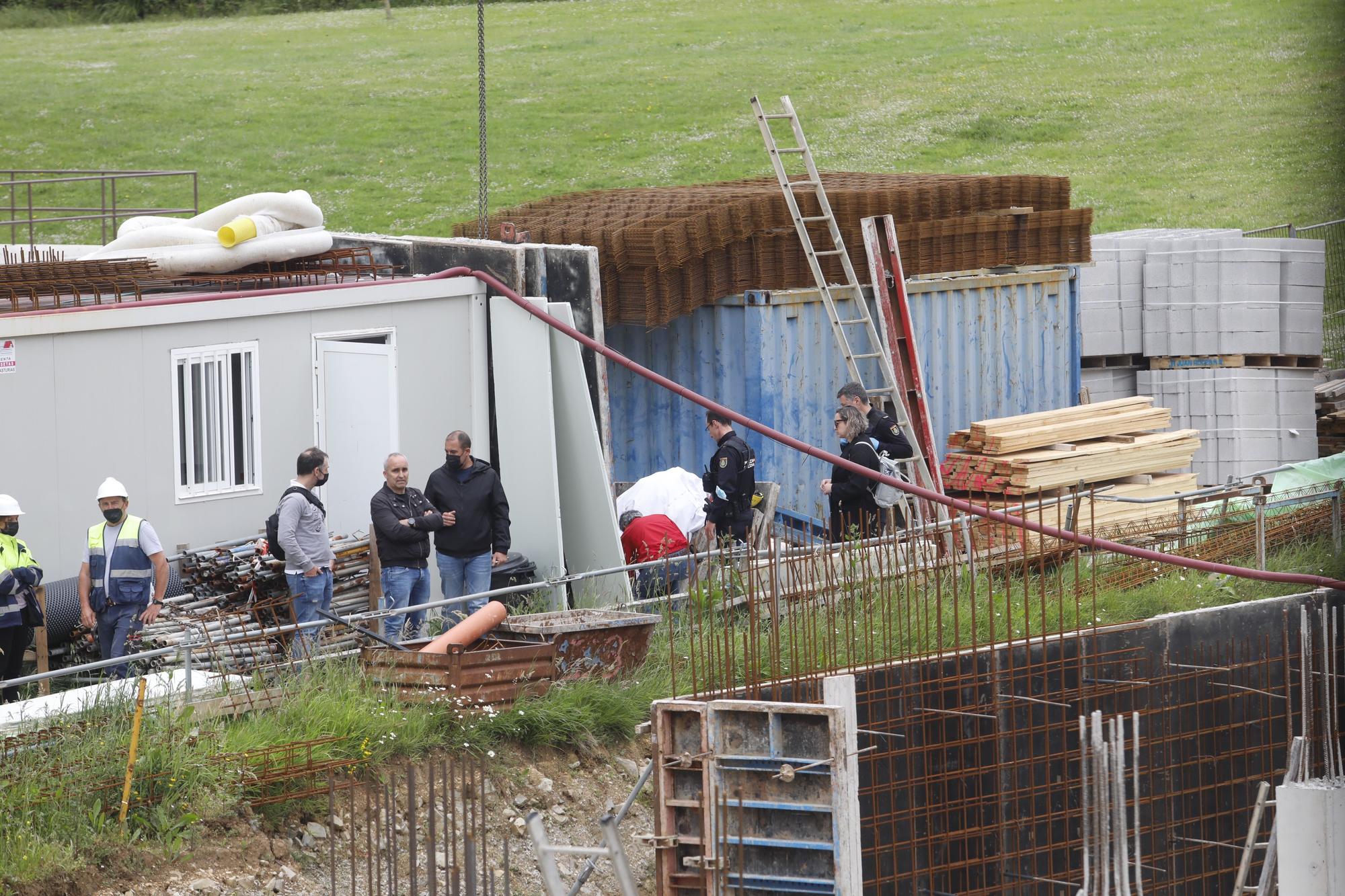 En imágenes: Accidente laboral en Gijón