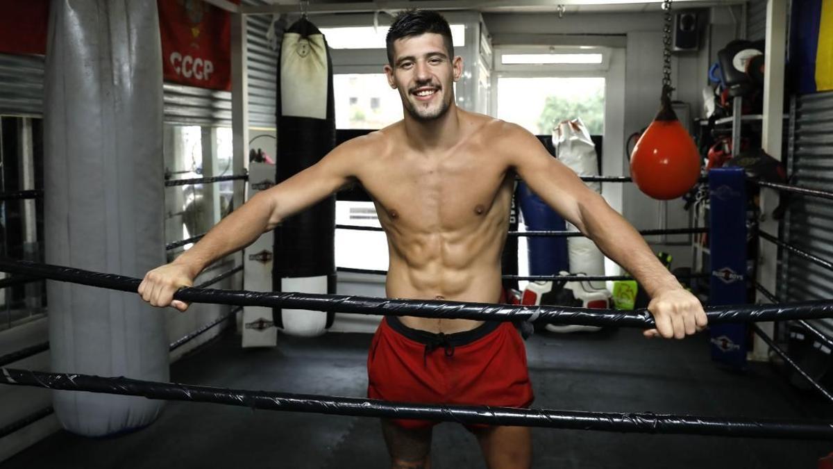 Joel Álvarez, ayer, tras un entrenamiento en Gijón. JUAN PLAZA