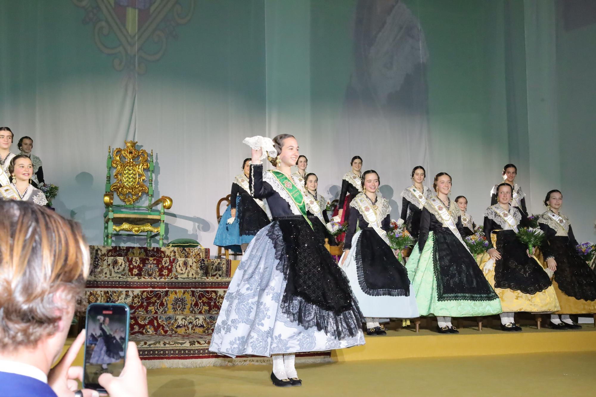 Galania a la reina infantil de las fiestas de la Magdalena