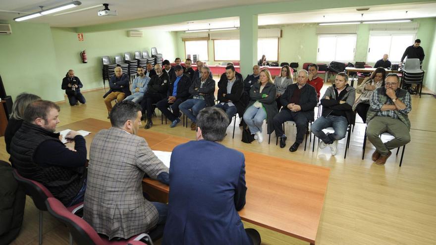 López presenta en Rodeiro las ayudas por 250.000 euros para el sector agronanadero provincial