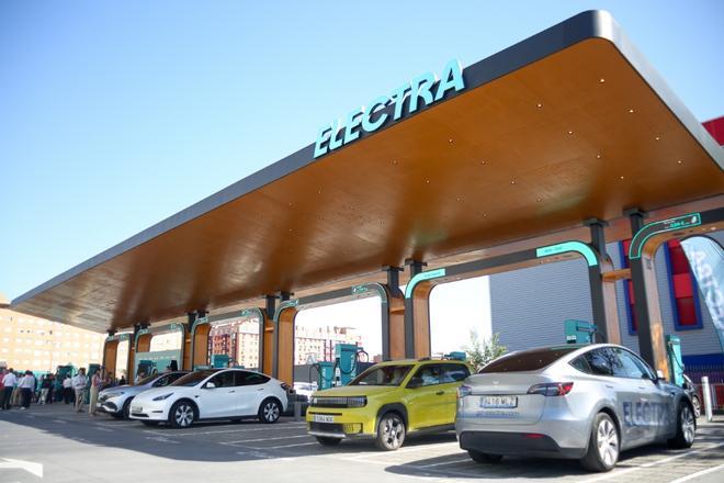 Electra estrena en Madrid la electrolinera urbana de recarga ultrarrápida más potente de Europa