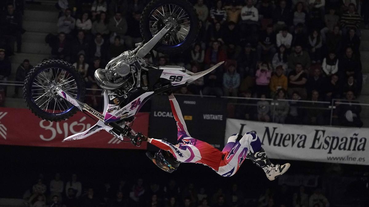 VÍDEO: Así fue el Campeonato de Freestyle de motos en Gijón, patrocinado por LA NUEVA ESPAÑA