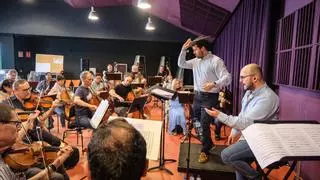 El cantaor El Perrete y la Oex hacen un homenaje sinfónico a Porrina de Badajoz