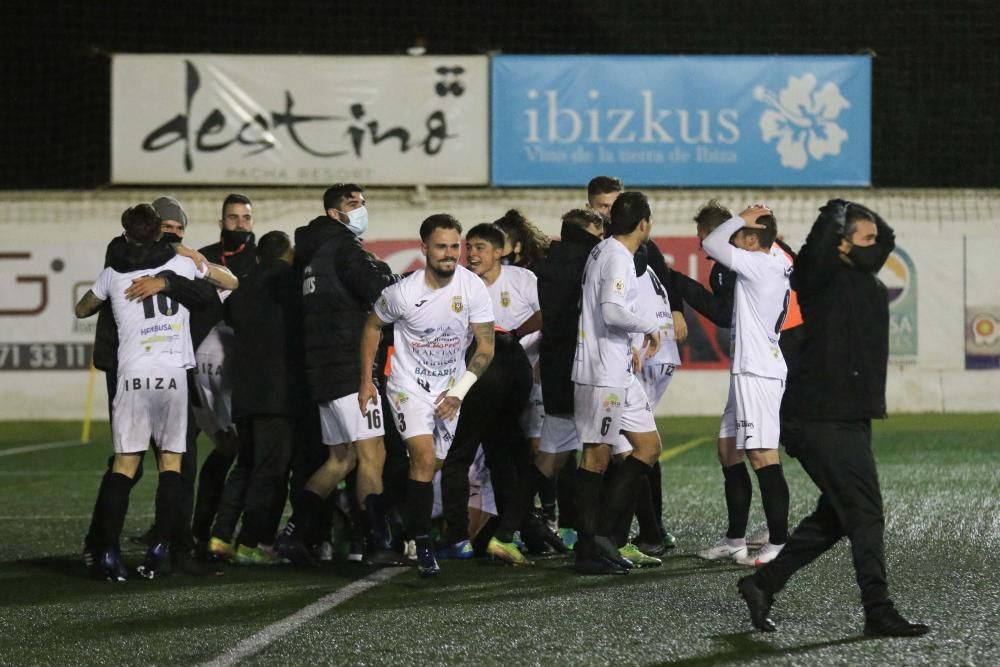 El cuadro santaeulaliense alcanza por primera vez la tercera ronda de la Copa del Rey tras lograr la clasificación en un trabajado encuentro