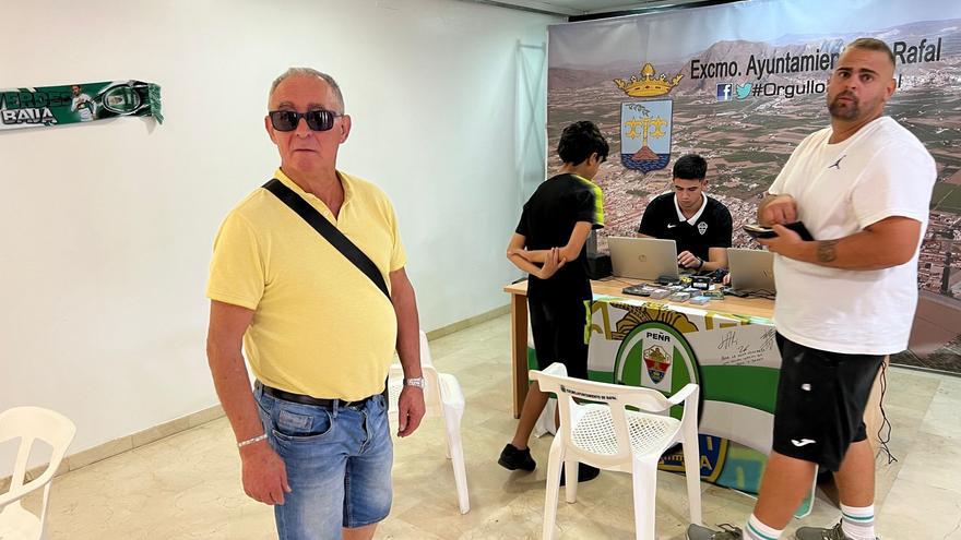 La campaña de abonos del Elche ya viaja por la provincia