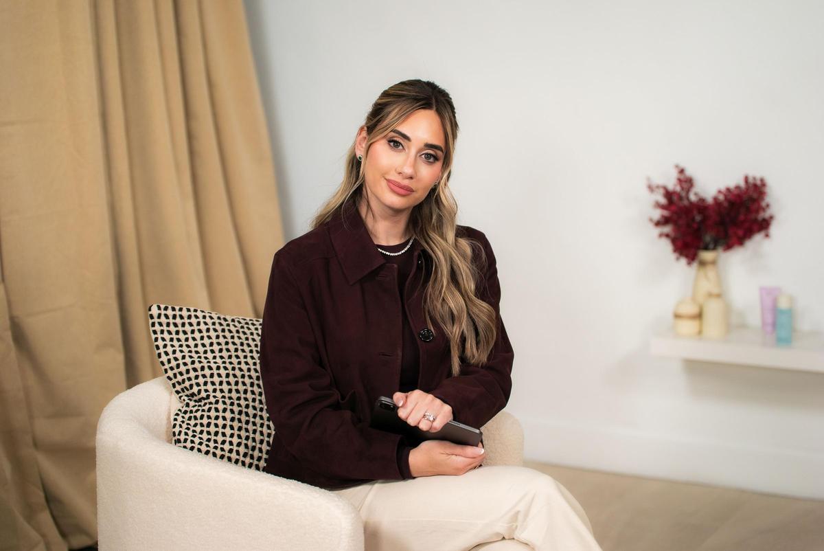 Anna Fuster, experta en dermofarmacia y formulación cosmética y fundadora de Two Poles.