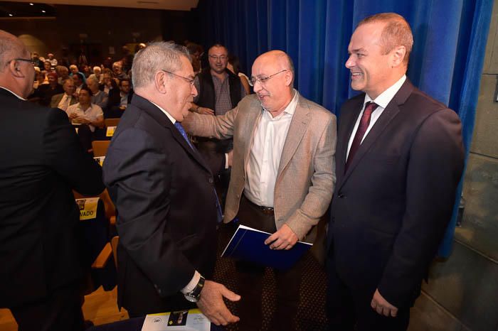 Presentación del libro sobre el entrenador de ...