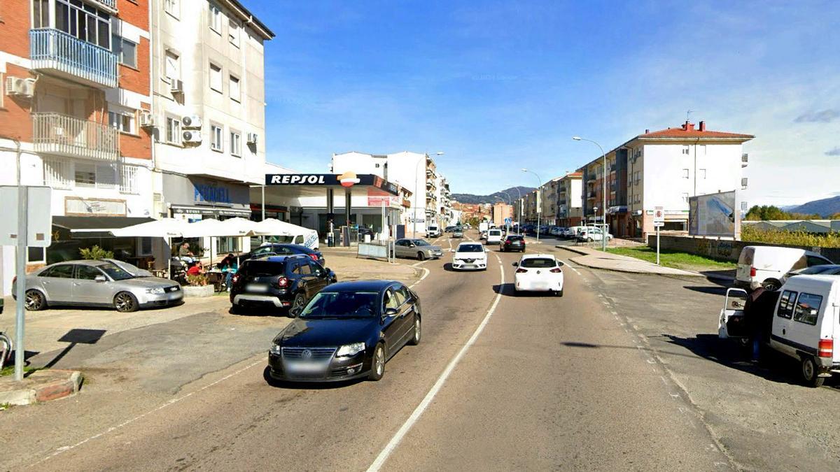 Herido un conocido hostelero de Plasencia, tras ser atropellado en la avenida de España.