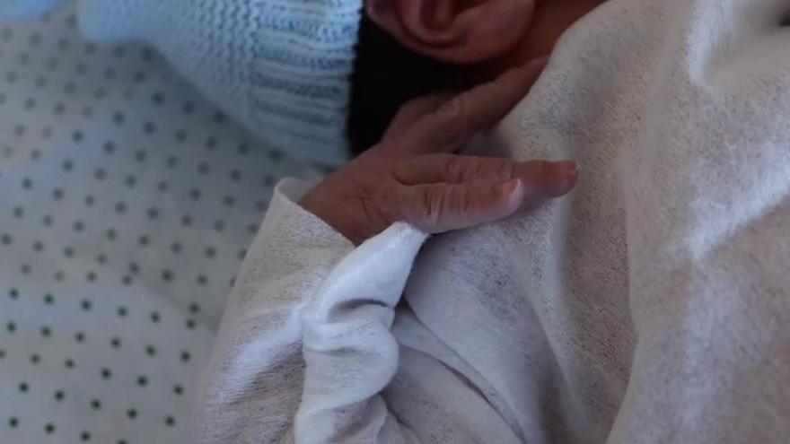 Da a luz en Málaga después de que le extirparan el cuello del útero por un tumor