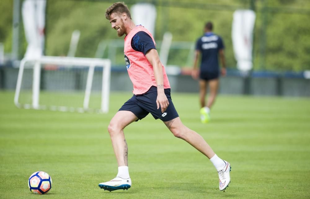 Fayçal Fajr ha retrasado su vuelta a los entrenamientos después de las vacaciones.