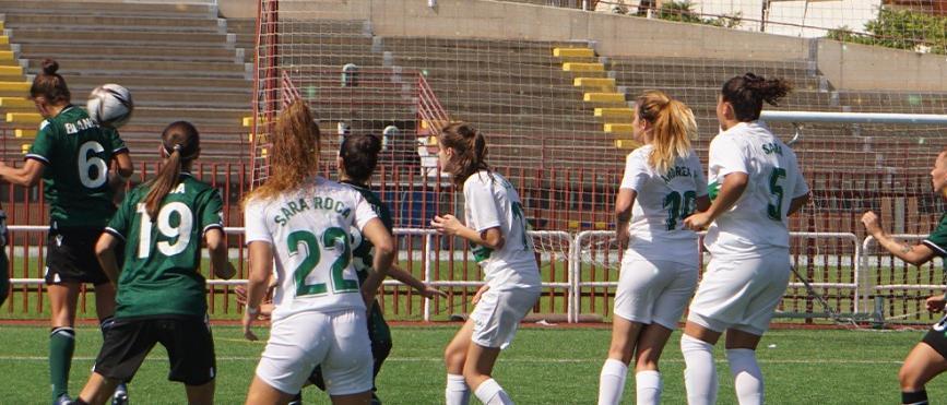 Un instante del partido disputado este domingo entre el Elche y el Castellón