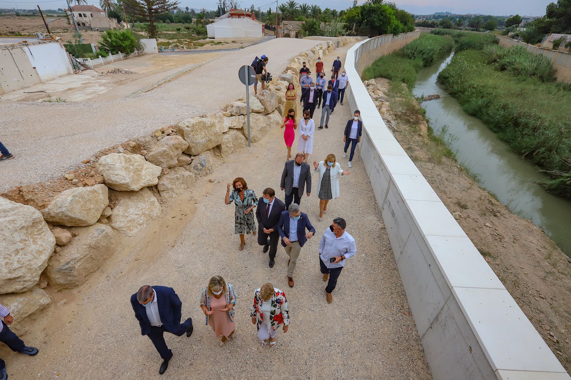 Desembarco de cargos autonómicos para presentar el Plan Vega Renhace en Almoradí