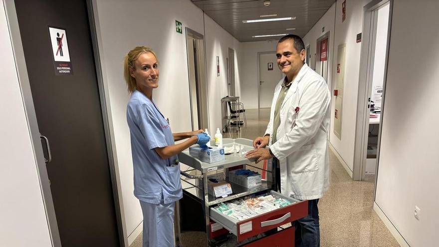 Sanidad refuerza sus Urgencias en Elche y pide prevención ante los excesos de las Fiestas y para ver el eclipse