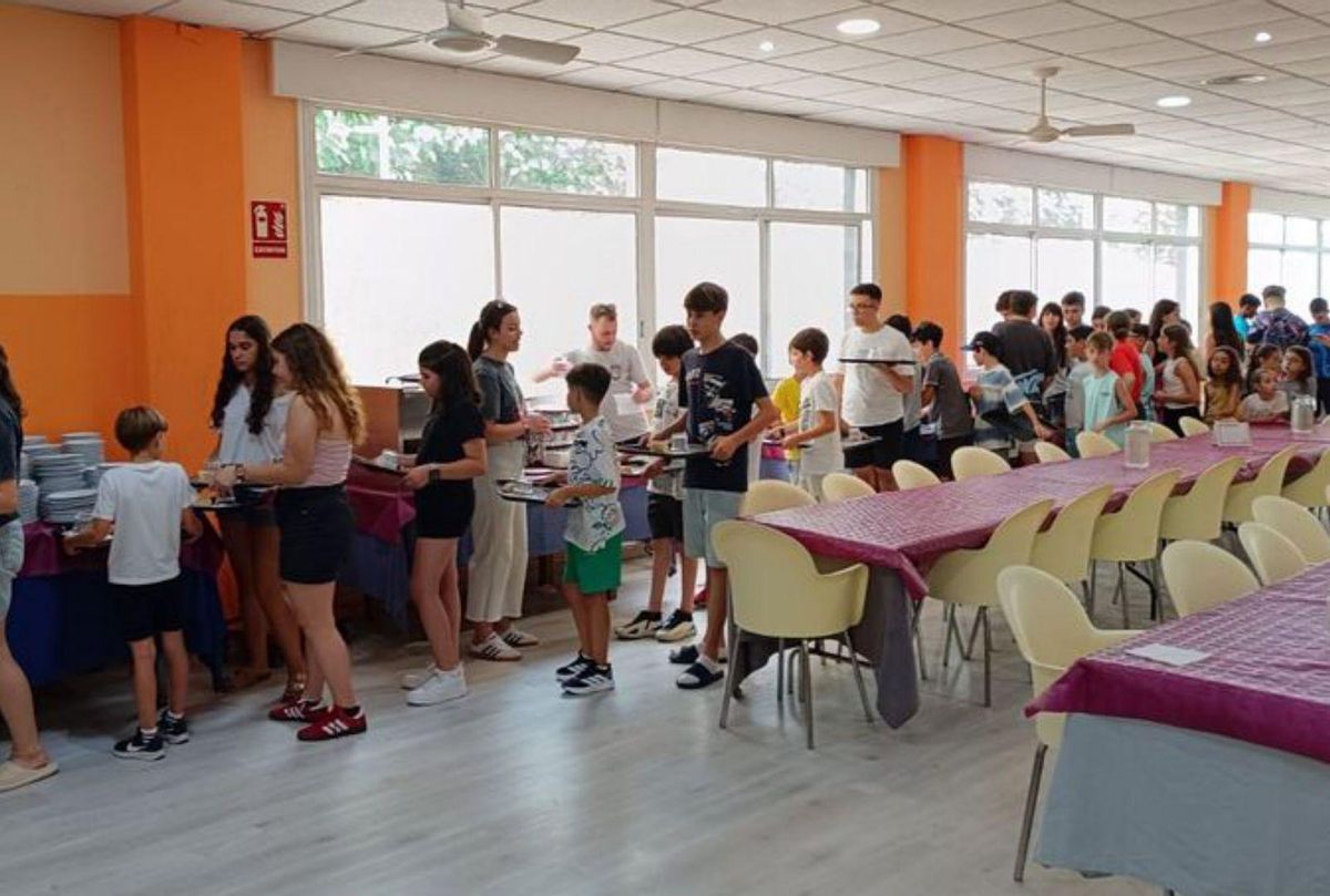Los alumnos en el comedor. |  FDV