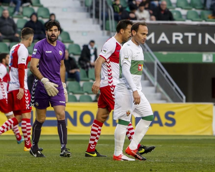 La derrota del Elche ante el Sabadell en imágenes