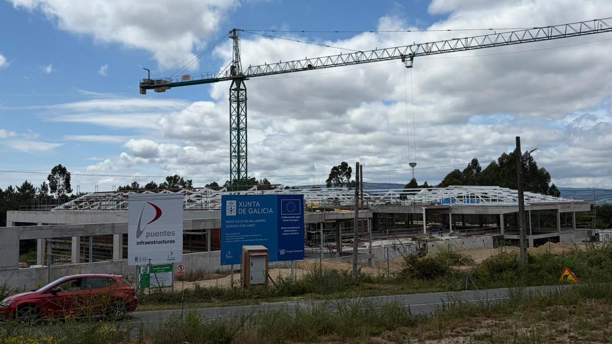 Obras de construcción del nuevo CEIP de O Milladoiro, en Ames.