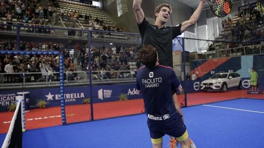 Paquito Navarro y Juan Lebrón celebran su histórica victoria en el Open de Alicante. // World Pádel Tour