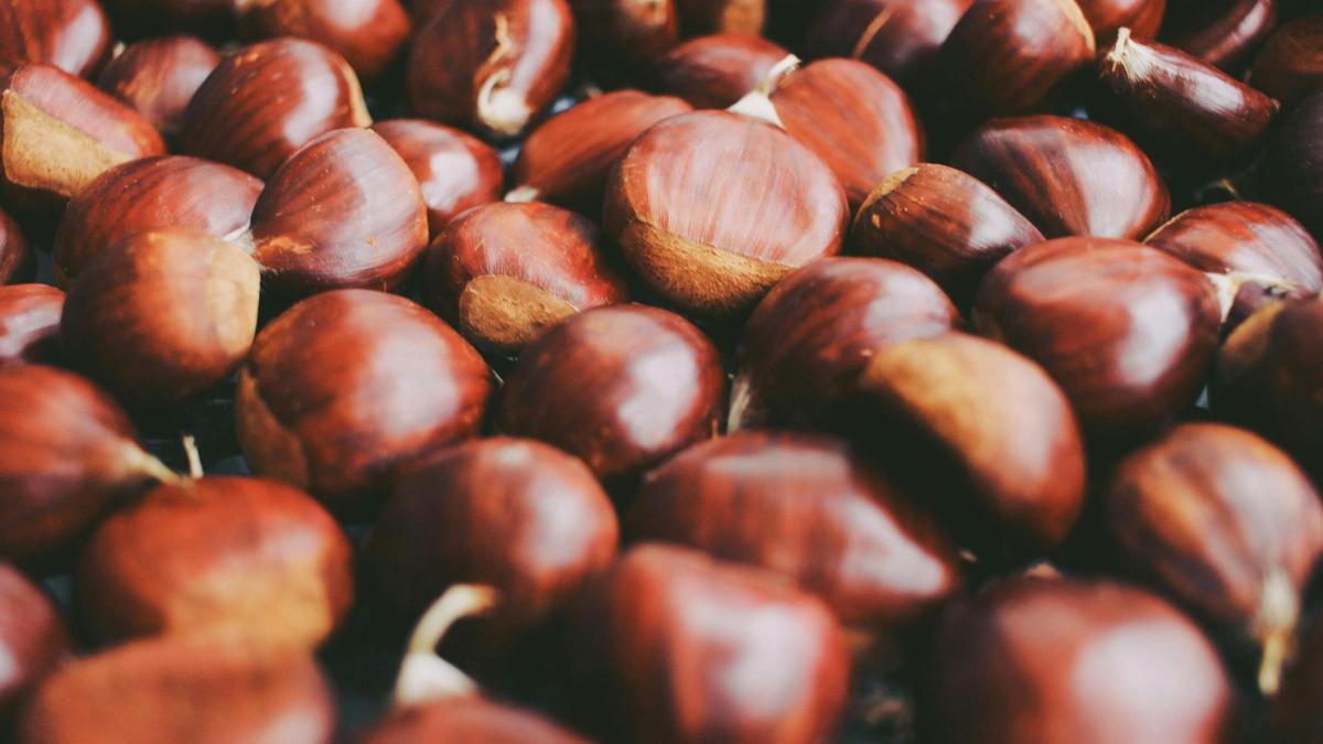 Adiós al horno: el truco de los siete minutos para hacer castañas