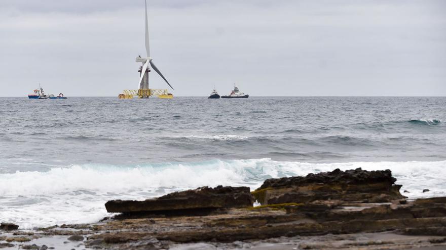 Aerogenerador marino frente a la costa de Telde. | | ANDRÉS CRUZ