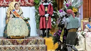 Las Exaltaciones falleras eliminan el interminable desfile canastillas de flores