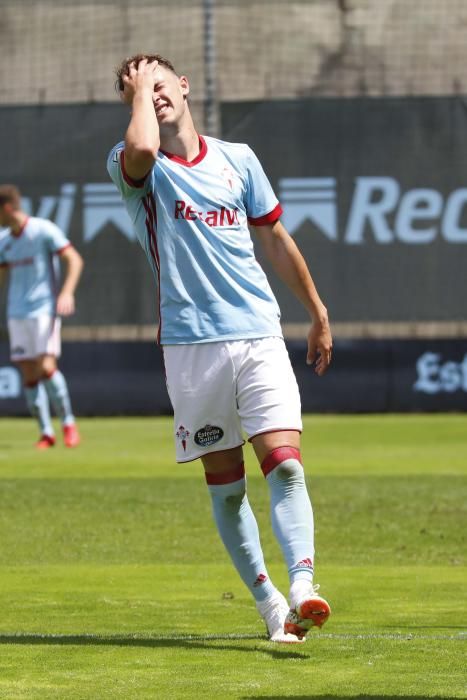 Las mejores imágenes de la semifinal del playoff de ascenso entre el Celta B y el Cartagena en un campo de Barreiro abarrotado.