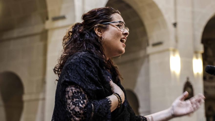 Alicante da inicio a la Semana Santa con una emotiva Exaltación de la Saeta y Mantilla