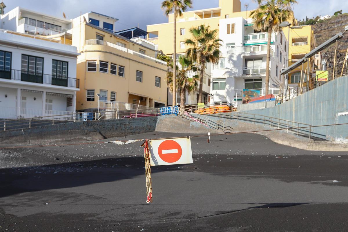 Playa Chica, en Puerto Naos, cuyo acceso permanecerá cerrado del 7 al 13 de marzo