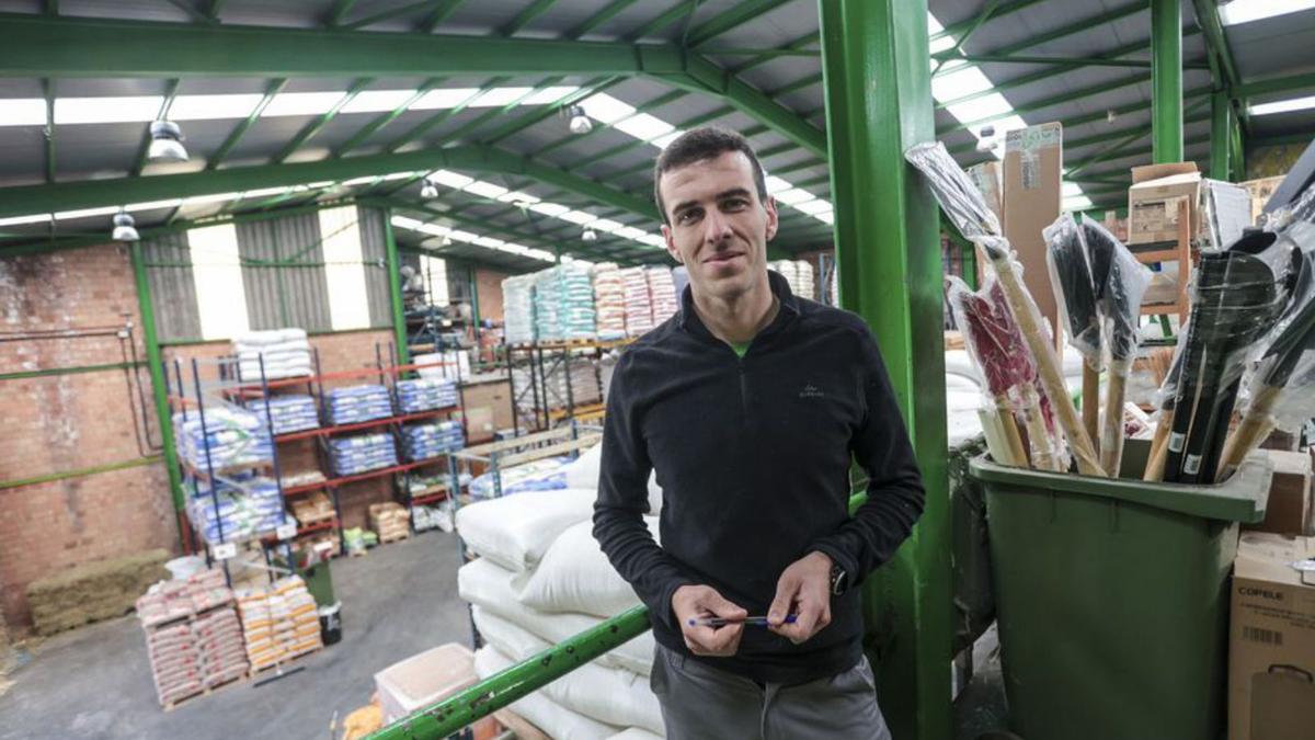 Piensos Lago, el supermercado del campo asturiano