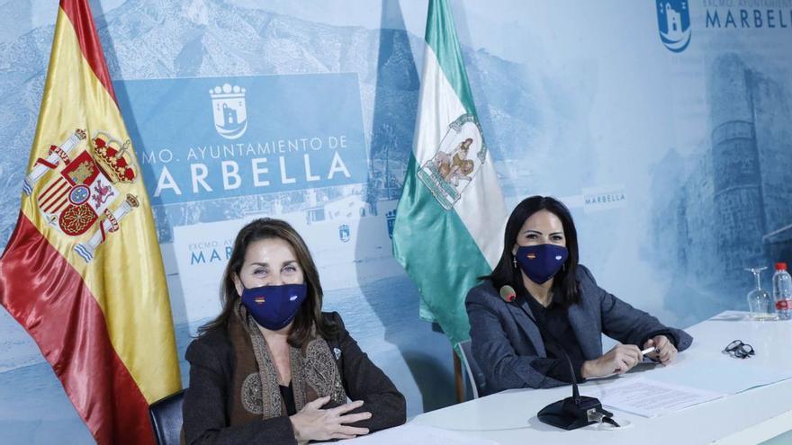 El Ayuntamiento de Marbella retira las ilustraciones de mujeres prostitutas tras las protestas