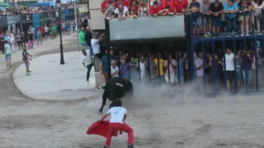 Almenara abre el programa taurino de las fiestas con dos exhibiciones