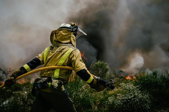 El incendio de Boborás, el primer foco importante en Ourense antes del verano