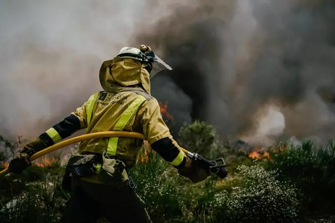 El incendio de Boborás, el primer foco importante en Ourense antes del verano