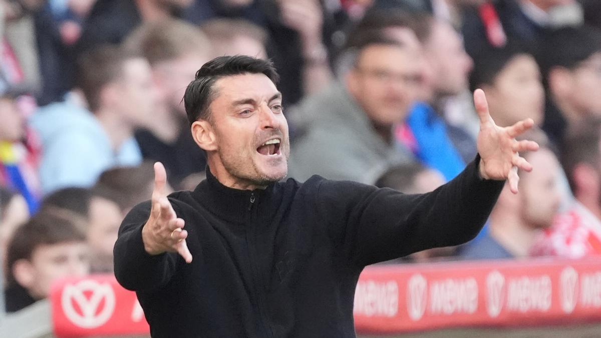 Guerra en el Eintracht de Albert Riera: «Gracias por nada»