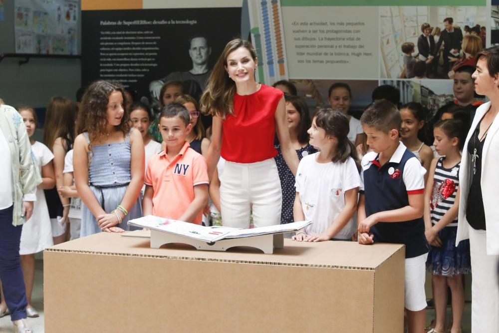 Visita de la Reina Letizia al colegio Quirinal