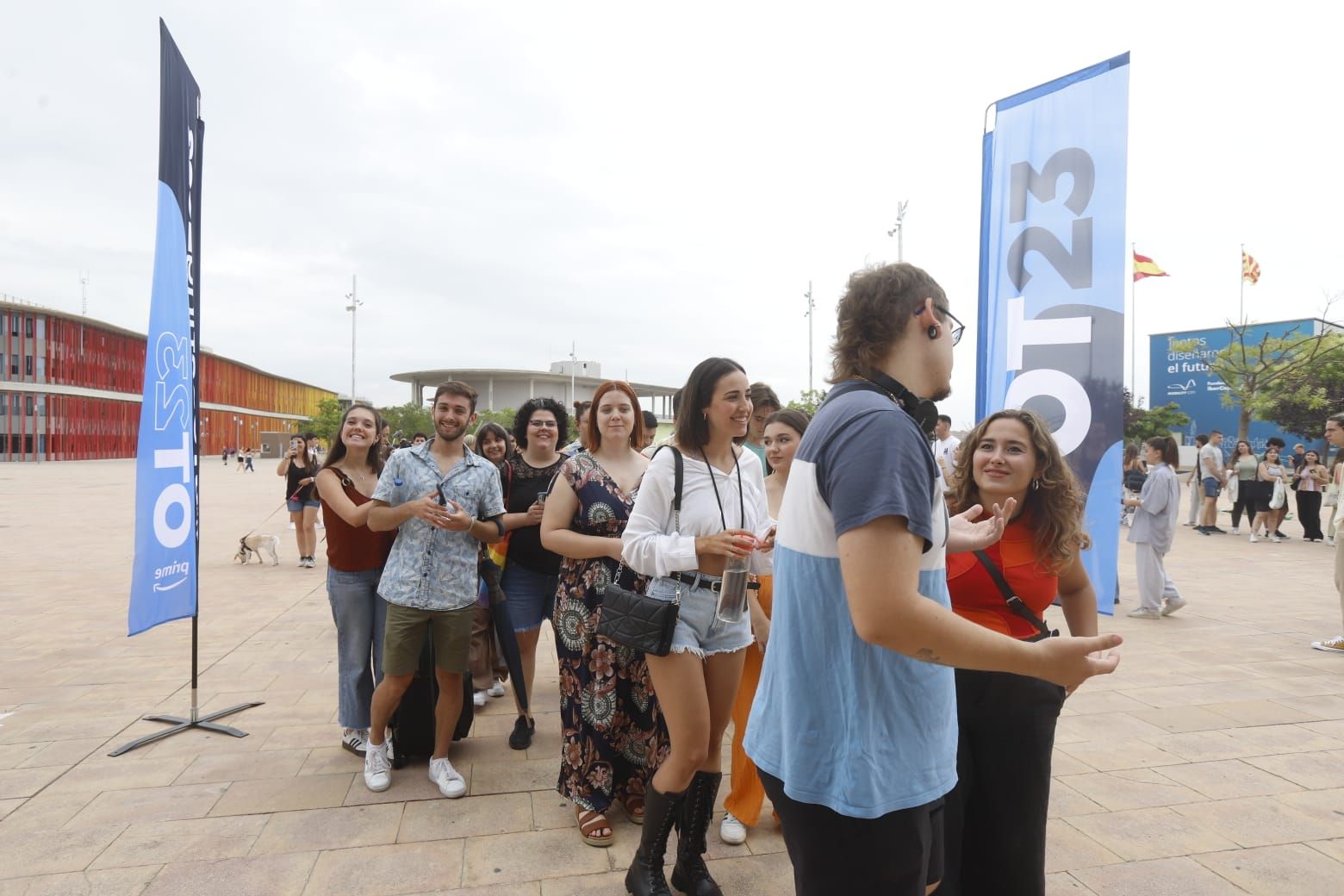 Cientos de personas hacen fila para el casting de Operación Triunfo 2023 en Zaragoza