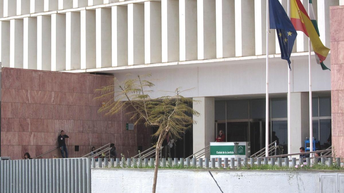 Fachada de la Ciudad de la Justicia de Málaga.