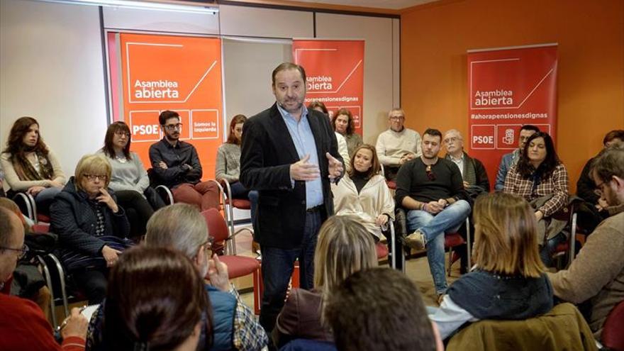 El PSOE alerta de que el sistema de pensiones del Gobierno es «inviable»